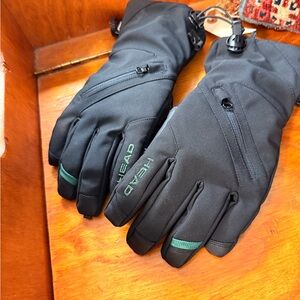 Black Winter ski gloves